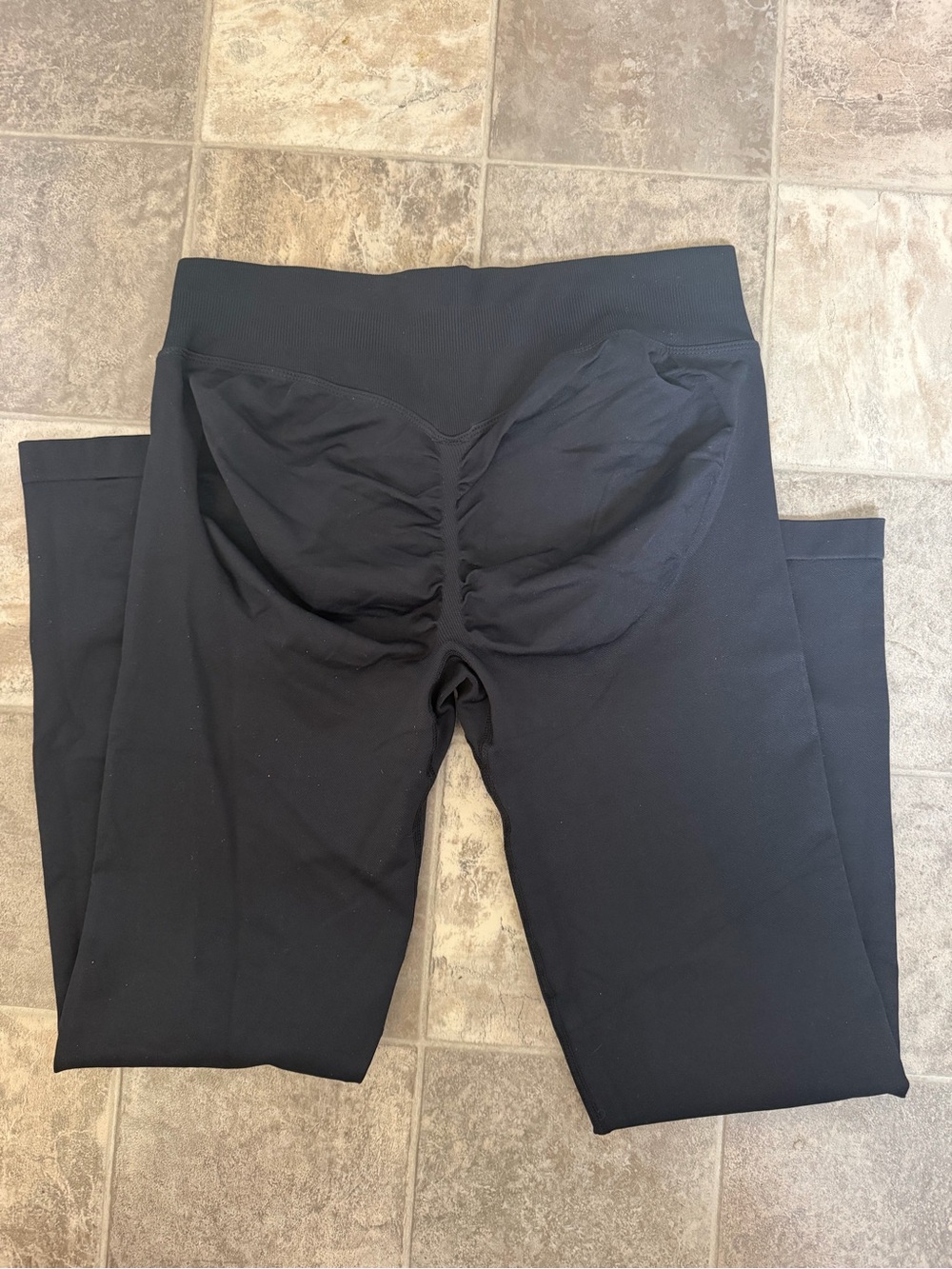 Black Scrunch Butt Leggings